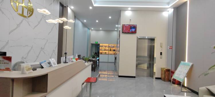 旺角精品酒店(文山学院光大步行街店)图片