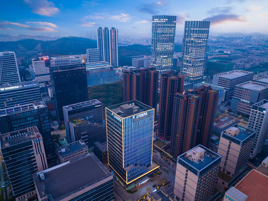 深圳中宸国际酒店(宝龙地铁站坪山高铁站店)