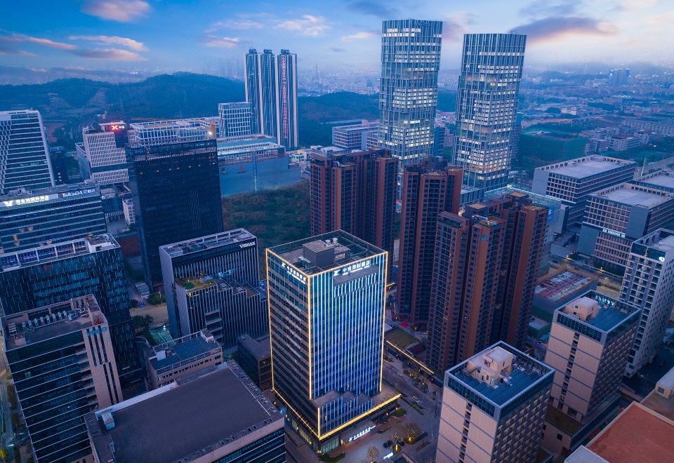 深圳中宸国际酒店（宝龙地铁站坪山高铁站店）外景图