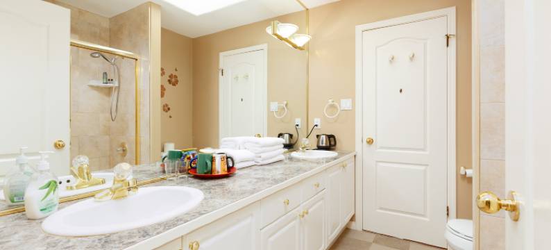 温哥华列治文家庭旅馆(Charming Family Hotel)图片