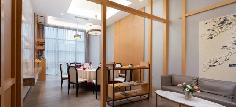 深圳雅庭丰年酒店(宝龙地铁站坪山高铁站店)图片