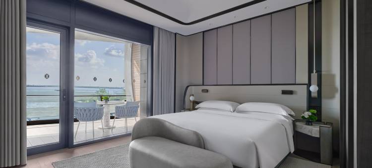 上海滴水湖洲际酒店图片