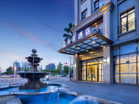 法蓝海岸酒店(崇州高铁站万达店)