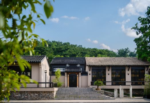 INTO Hotel Chibi Hotel Overview