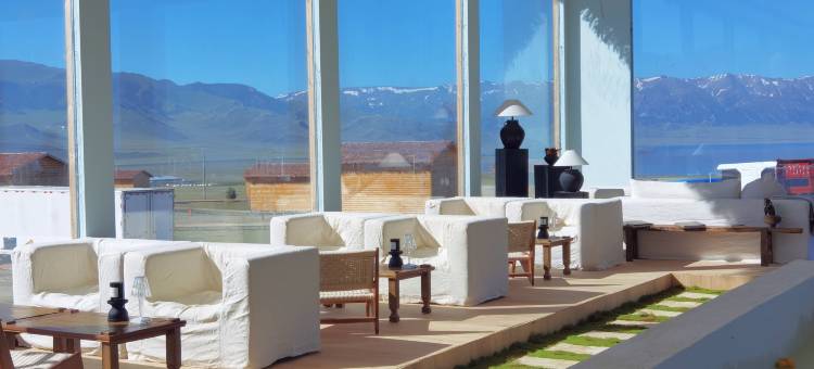 赛里木湖颐涞Elaine·禾川云锦野奢营地图片