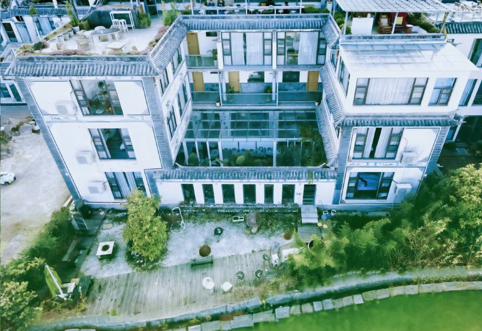  Hotel Overview