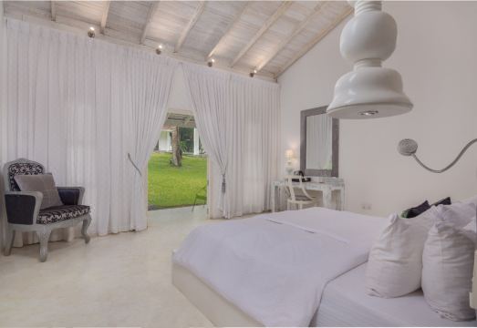 W15 Escape Hotel Overview