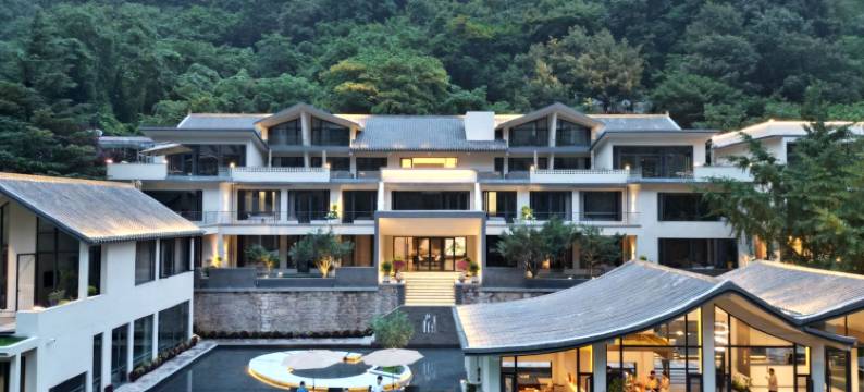 瀑见度假酒店(南太行八里沟天河瀑布店)图片