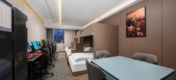 爱电竞酒店(信阳高铁东站大信广场店)图片