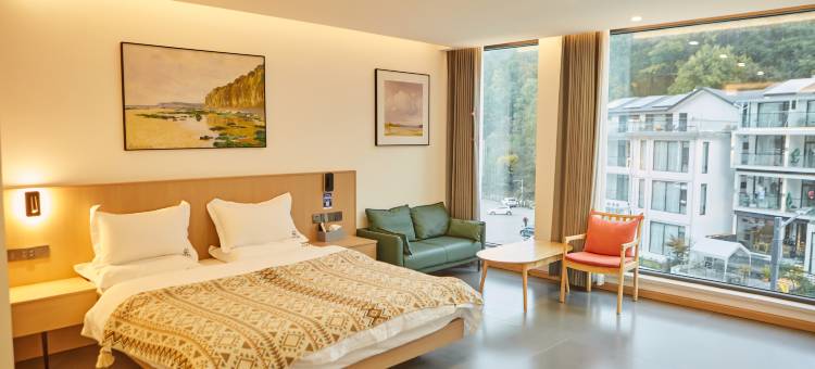 云隐里民宿(老君山景区中灵索道店)图片