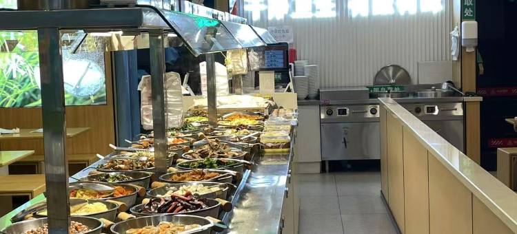 斯维登精品公寓(石老人海水浴场万象汇店)图片