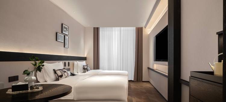 阅曼湖畔酒店(嘉陵南湖凯旋广场店)图片