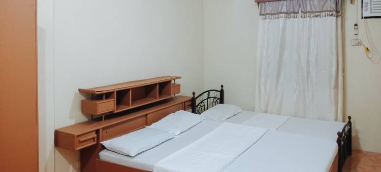红多兹酒店@伊洛伊洛拉巴斯广场(RedDoorz @ Plaza la Paz Iloilo City)图片
