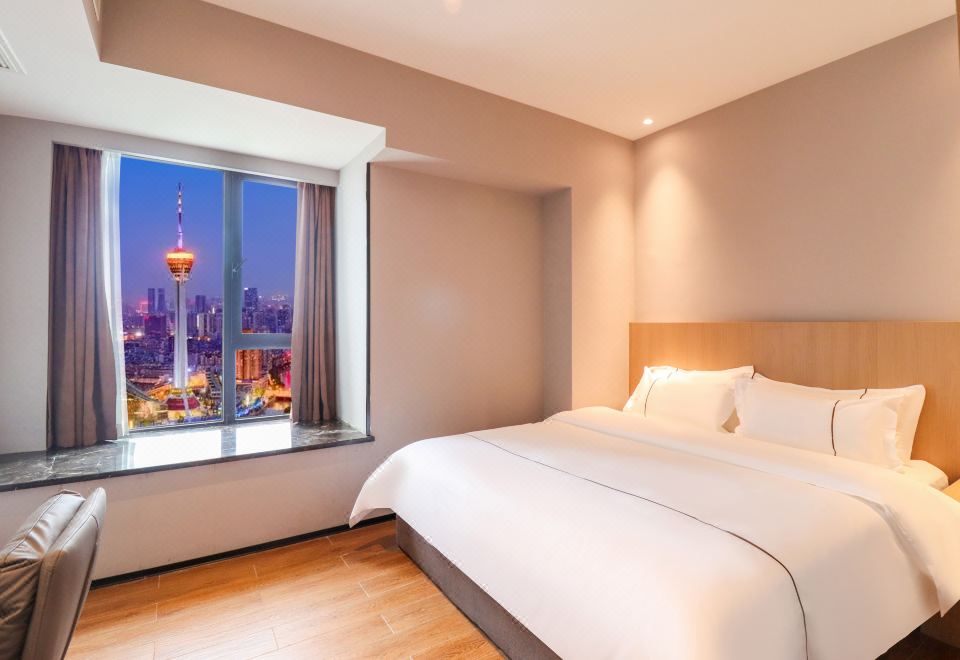 Chengdu Huachen Hotel Hotel Overview