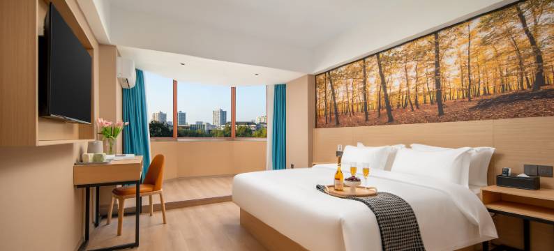 越家元盼酒店(九江火车站店)图片