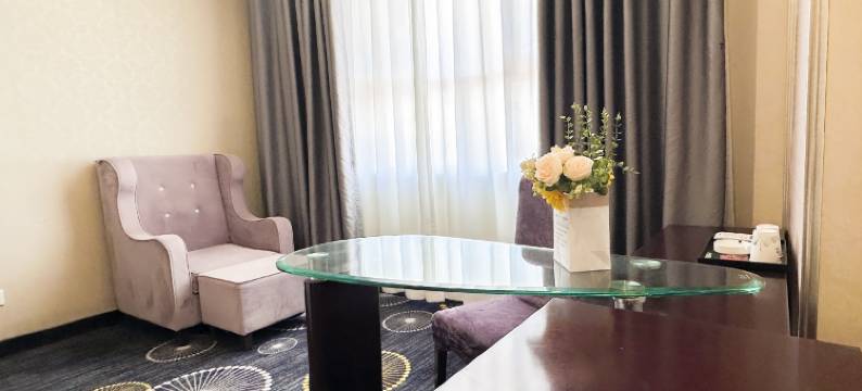 尼勒克云顶酒店图片