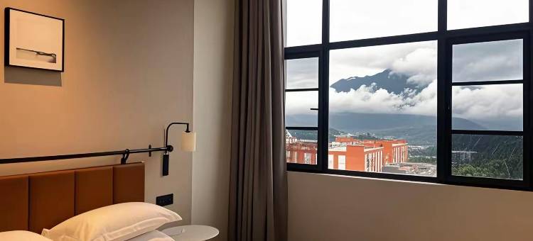 H  space酒店(恩施机场火车站店)图片