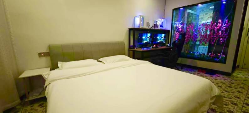 一号电竞酒店(西渡地铁站店)图片