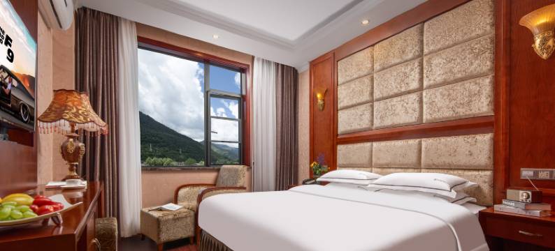 松潘岷江豪庭国际大酒店(黄龙九寨高铁站店)图片