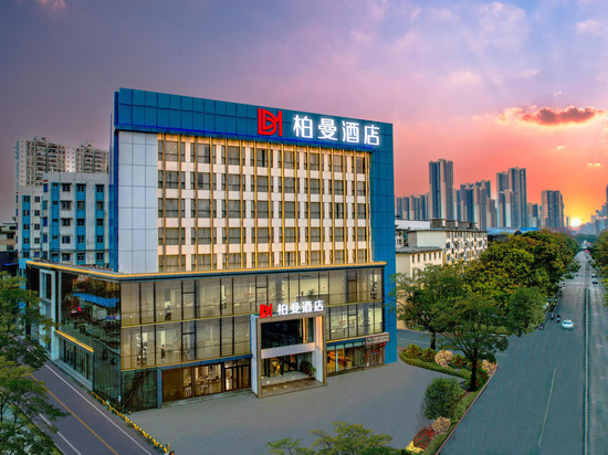 柏曼酒店(南宁站朝阳广场店)
