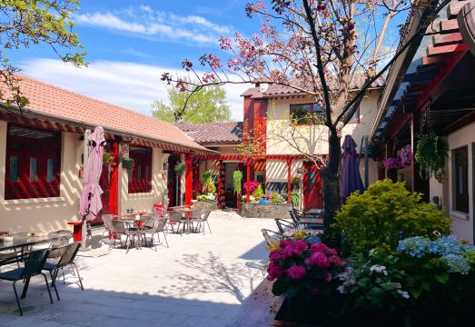 Jingshan Garden Hotel Over view