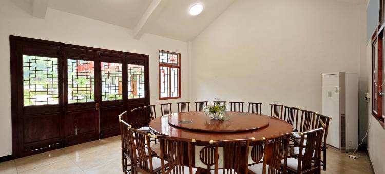 唐孙八沙白度假山庄图片