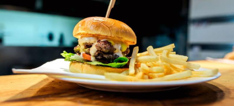 剑桥饭店(The Cambridge Hotel & Backpackers)图片