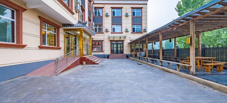 易县易水湖骏怡假日酒店(太行水镇店)图片