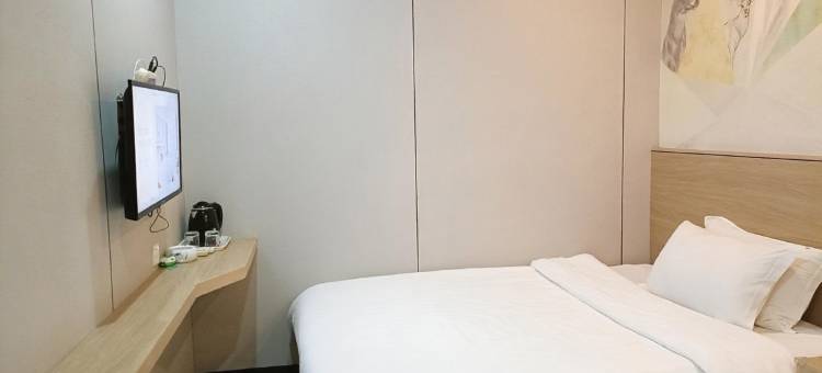 锐思特逸致酒店(南京河海大学佛城西路地铁站店)图片