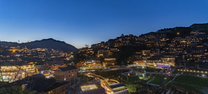 元素精品民宿(西江千户苗寨一号风雨桥店)图片