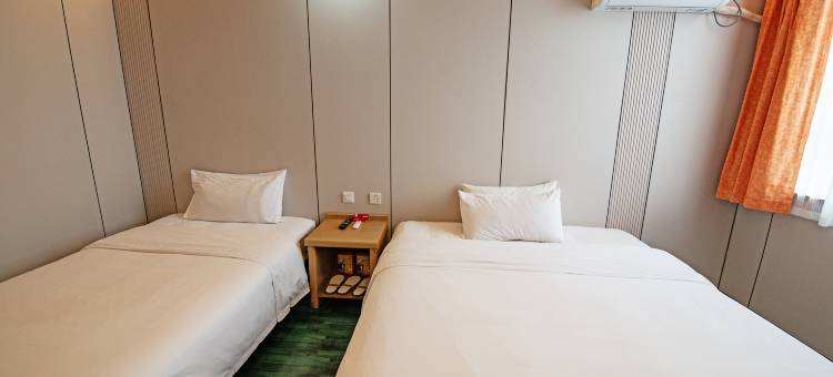 派酒店(西安明城墙和平门地铁站店)图片