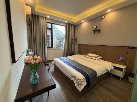 芸溪雅居客栈(凤凰古城虹桥店)