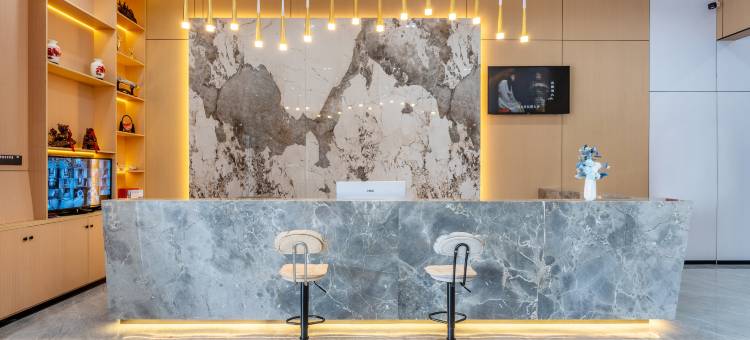 云枫城季酒店(佛山南海影视城南国桃园店)图片