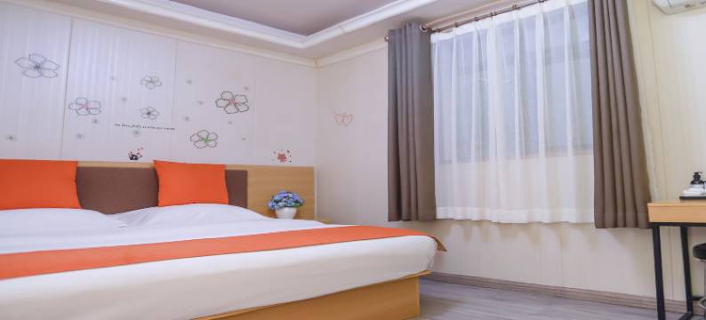 卜舍酒店(西安钟鼓楼桥梓口地铁站店)图片