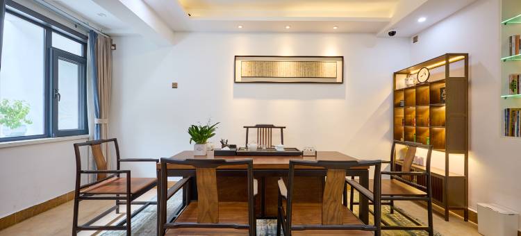 花筑•云阙民宿(开封清明上河园店)图片