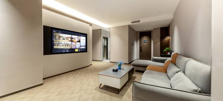 艺龙安云酒店(乌海高铁站滨河店)图片