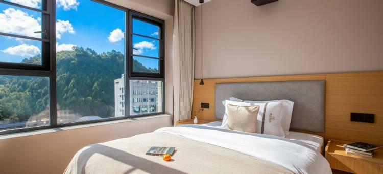 雅朵酒店(凯里南站店)图片