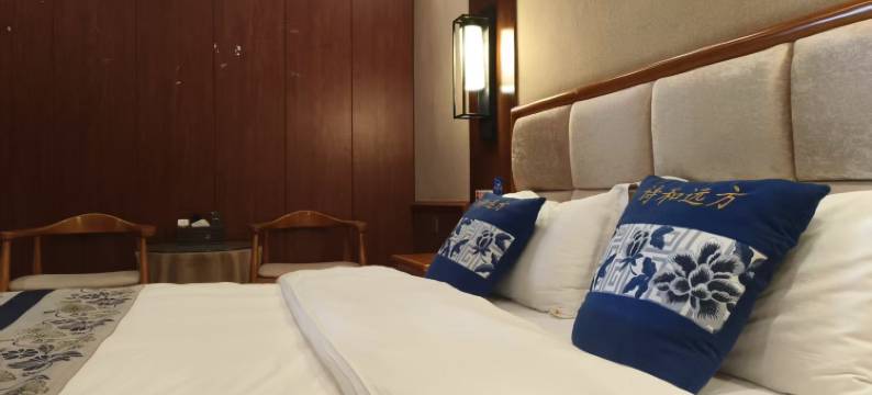 甘洛诗和远方酒店图片