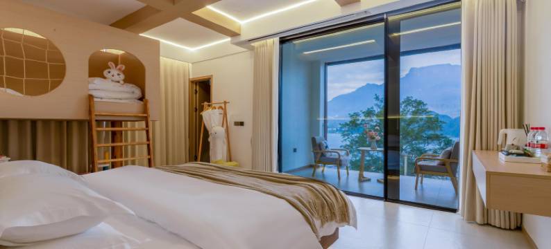 山海民宿(瓦屋山雅女湖店)图片