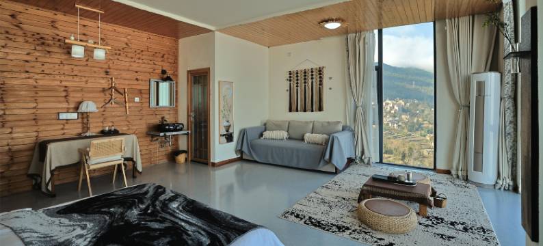 元阳多依树云上小院客栈图片