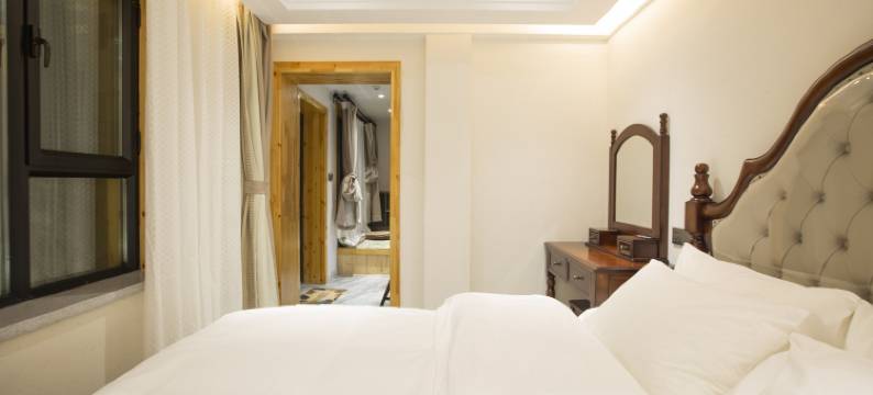 禾木花田山庄图片