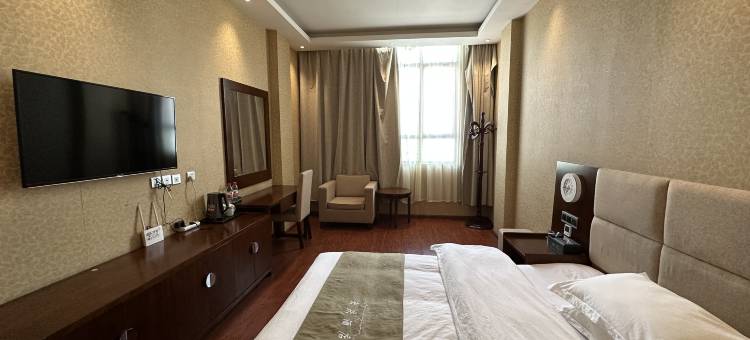 定结峦庆酒店图片