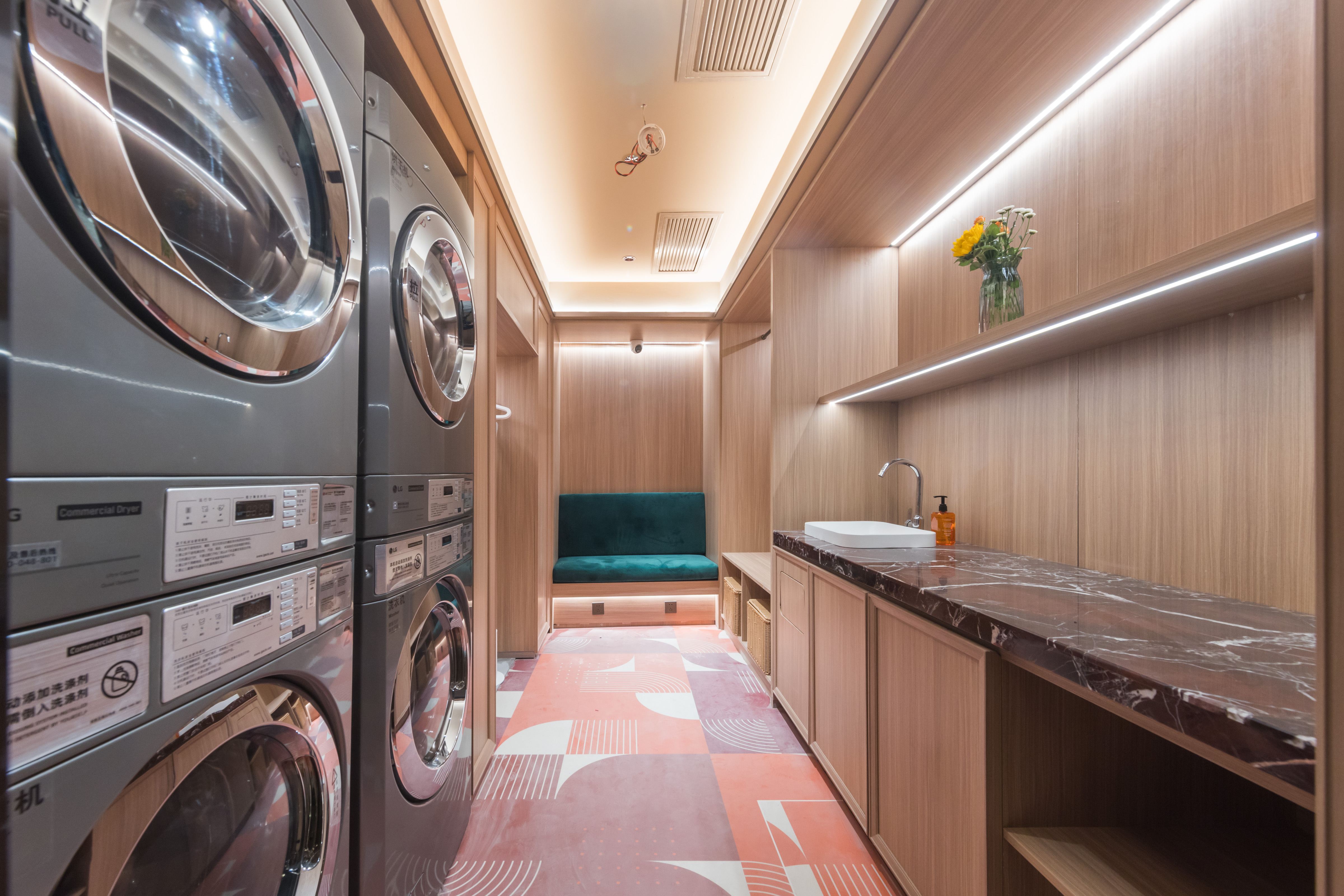 JAMES JOYCE Coffetel(Beijing Communication University Shuangqiao Subway Station Wanda Plaza)Over view