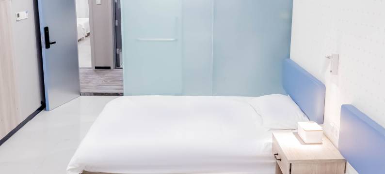 网鱼电竞酒店(天津滨海金街店)图片