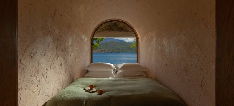 阅时·柴奢泸沽湖泳池私汤全湖景度假酒店(爱丽丝梦游仙境店)图片