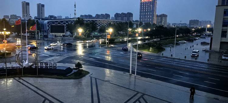 白玉兰酒店(辛集国际皮革城万达广场店)图片