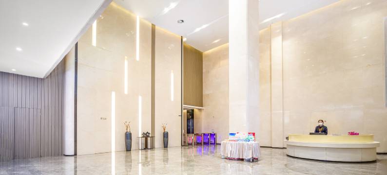 青云酒店(郑州经开中心广场店)图片