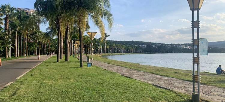 弥勒爱湖酒店(湖泉生态园红河水乡店)图片