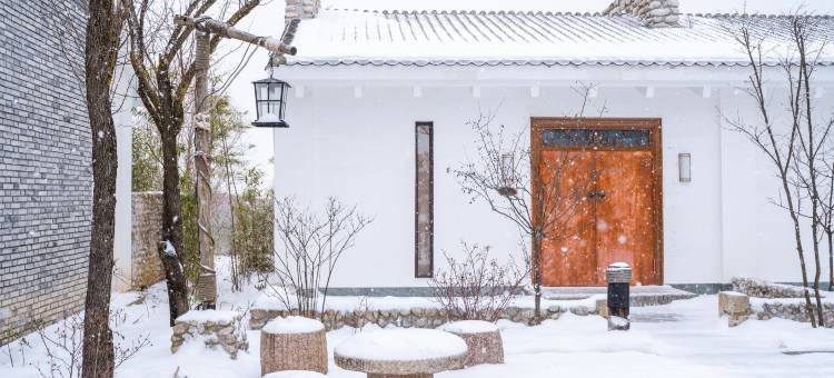 鳌山石头小筑图片