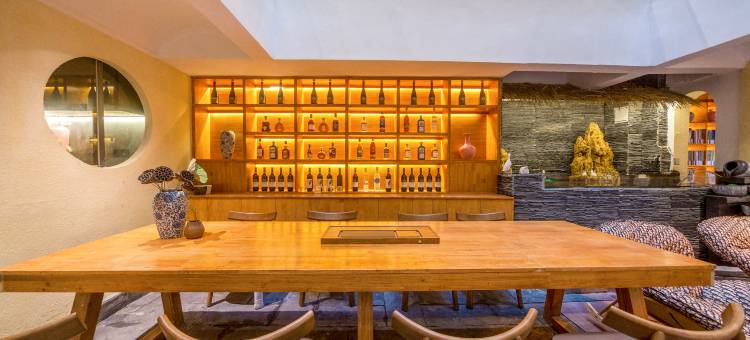 桃花·屋顶观景民宿(凤凰古城店)图片